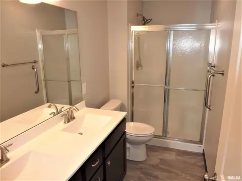 400 E Franklin St #103, Eldridge, IA 52748 photo 17