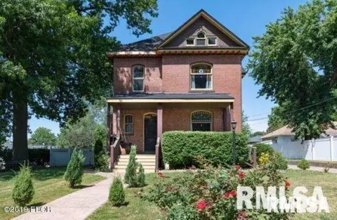812 N Market St, Marion, IL 62959