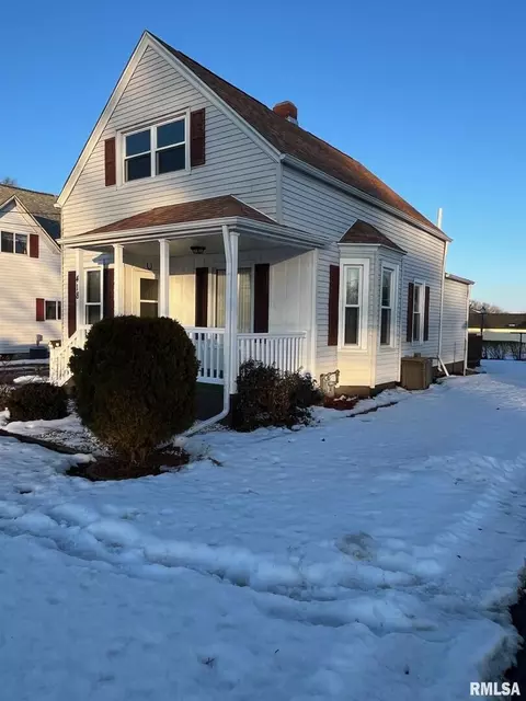 418 Dwight St, Kewanee, IL 61443 photo 3