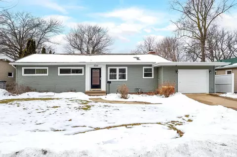 2649 5th Street Ct, East Moline, IL 61244