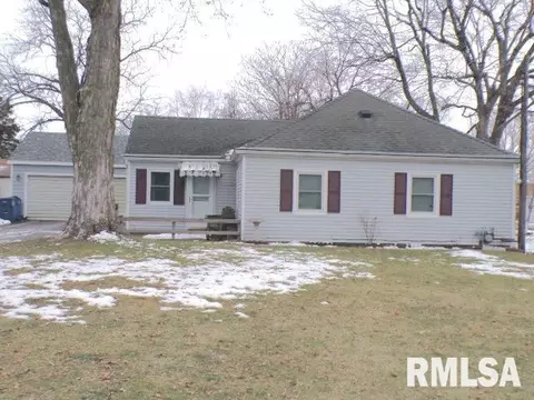 808 N C St, Monmouth, IL 61462