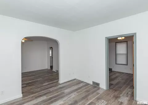 1801 16th St, Moline, IL 61265 photo 8