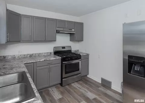 1801 16th St, Moline, IL 61265 photo 13