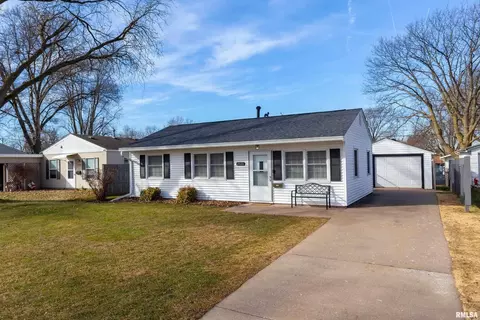2326 N Nevada Ave, Davenport, IA 52804
