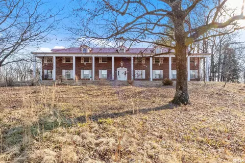 521 N Broadway St, Goreville, IL 62939