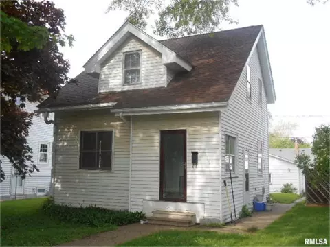 110 S Elmwood Ave, Davenport, IA 52802