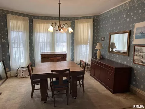 130 W Mill St, Kewanee, IL 61443 photo 9