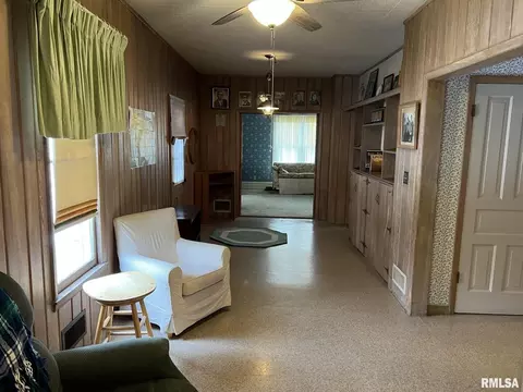 130 W Mill St, Kewanee, IL 61443 photo 23