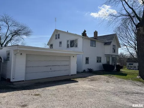 130 W Mill St, Kewanee, IL 61443 photo 3