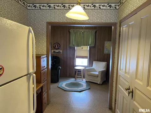 130 W Mill St, Kewanee, IL 61443 photo 15