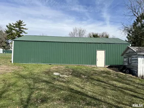 130 W Mill St, Kewanee, IL 61443 photo 5
