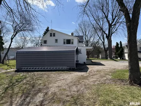 130 W Mill St, Kewanee, IL 61443 photo 4