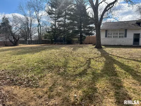 700 E Bryan St, Herrin, IL 62948 photo 21