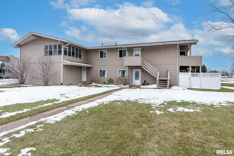 7 Valley Dr #1, Park View, IA 52748