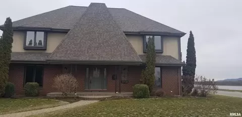 101 Oak St, Bellevue, IA 52031