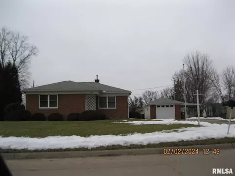 1818 9th Ave S, Clinton, IA 52732
