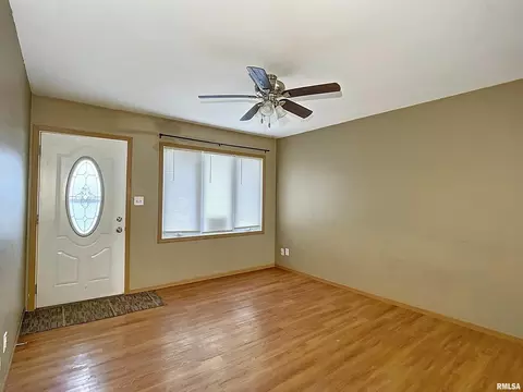 434 7th St E, Milan, IL 61264 photo 5