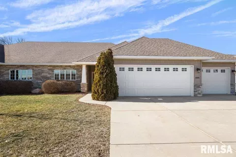 1505 18th Ave, Dewitt, IA 52742