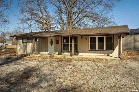 2220 N Weaver Rd, Herrin, IL 62948 photo 2