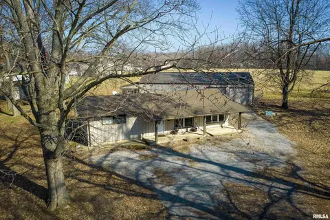 2220 N Weaver Rd, Herrin, IL 62948 photo 3