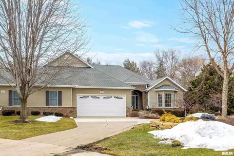 2002 E 50th Ct, Davenport, IA 52807