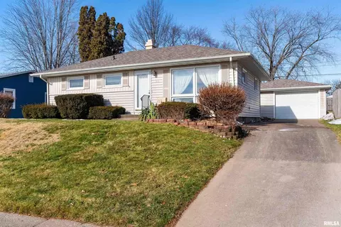 1816 E 31st St, Davenport, IA 52807