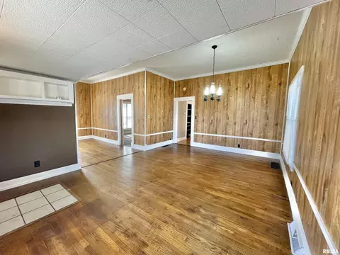 709 S 16th St, Herrin, IL 62948 photo 3