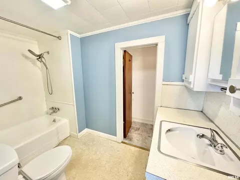 709 S 16th St, Herrin, IL 62948 photo 15