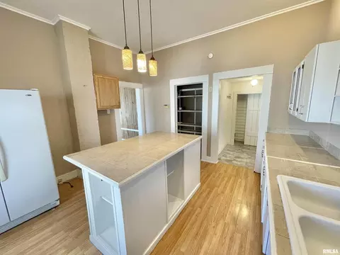 709 S 16th St, Herrin, IL 62948 photo 9