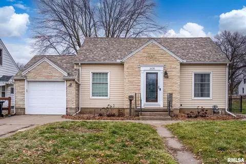 1638 W 35th St, Davenport, IA 52806