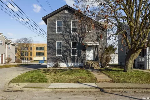 214 W 16th St, Davenport, IA 52803
