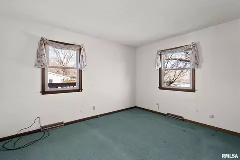 3333 35th Ave, Moline, IL 61265 photo 11