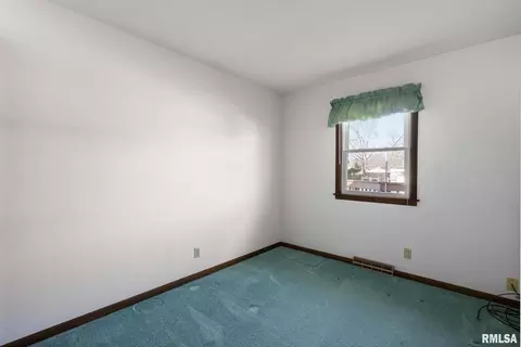 3333 35th Ave, Moline, IL 61265 photo 14