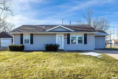 2115 W 70th St, Davenport, IA 52806