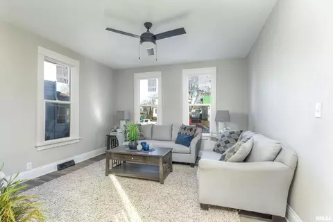 1006 17th Ave, Moline, IL 61265 photo 4