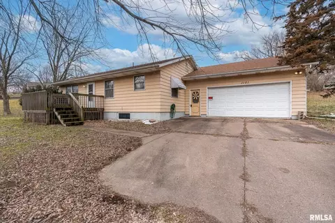 1101 23rd Ave N, Clinton, IA 52732