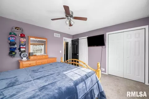 308 Cherokee Dr, Park View, IA 52748 photo 18