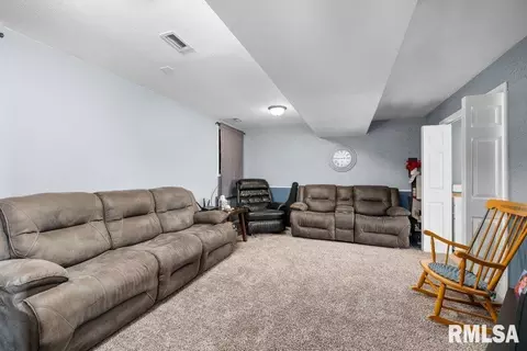 308 Cherokee Dr, Park View, IA 52748 photo 21