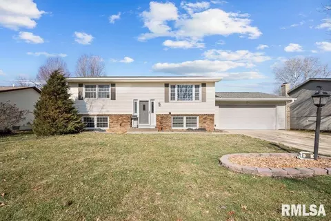 308 Cherokee Dr, Park View, IA 52748