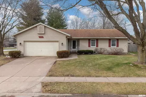 4614 34th St, Bettendorf, IA 52722