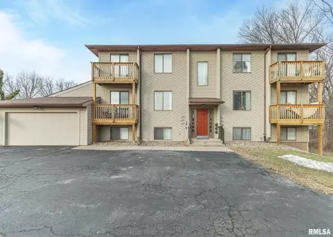 5201 26th Avenue A Ct #7, Moline, IL 61265