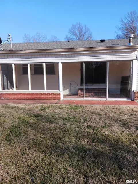 399 Park Lane St, Herrin, IL 62948 photo 7