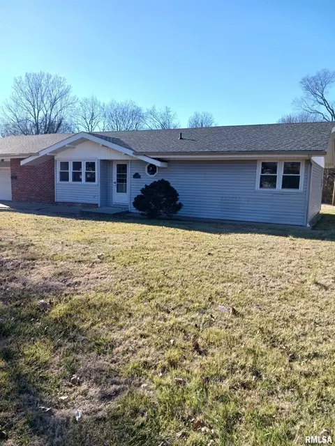 399 Park Lane St, Herrin, IL 62948 photo 2