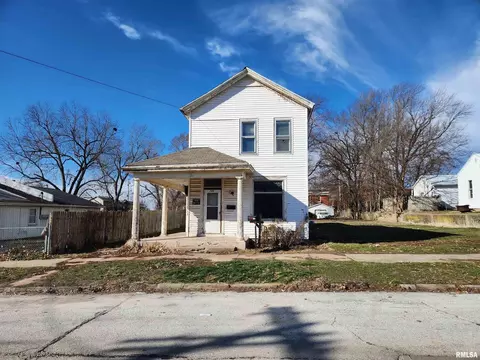 725 N 6th St, Quincy, IL 62301