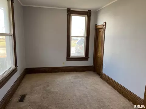 312 E Gale St, Williamsfield, IL 61489 photo 17