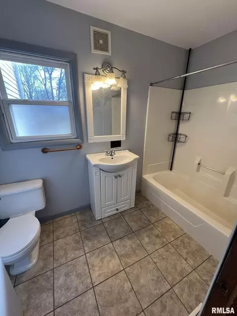 312 E Gale St, Williamsfield, IL 61489 photo 22