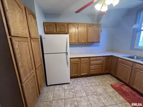 312 E Gale St, Williamsfield, IL 61489 photo 11