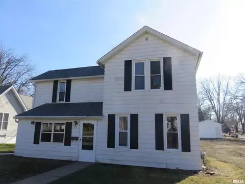 779 S 13th Ave, Clinton, IA 52732