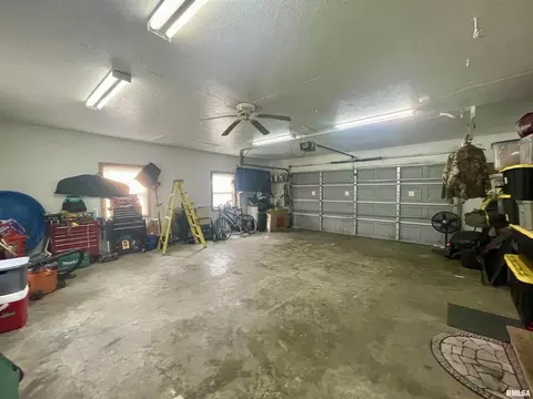 2112 W Cherry St, Herrin, IL 62948 photo 21