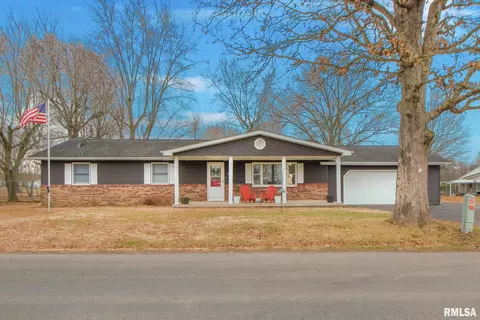2112 W Cherry St, Herrin, IL 62948